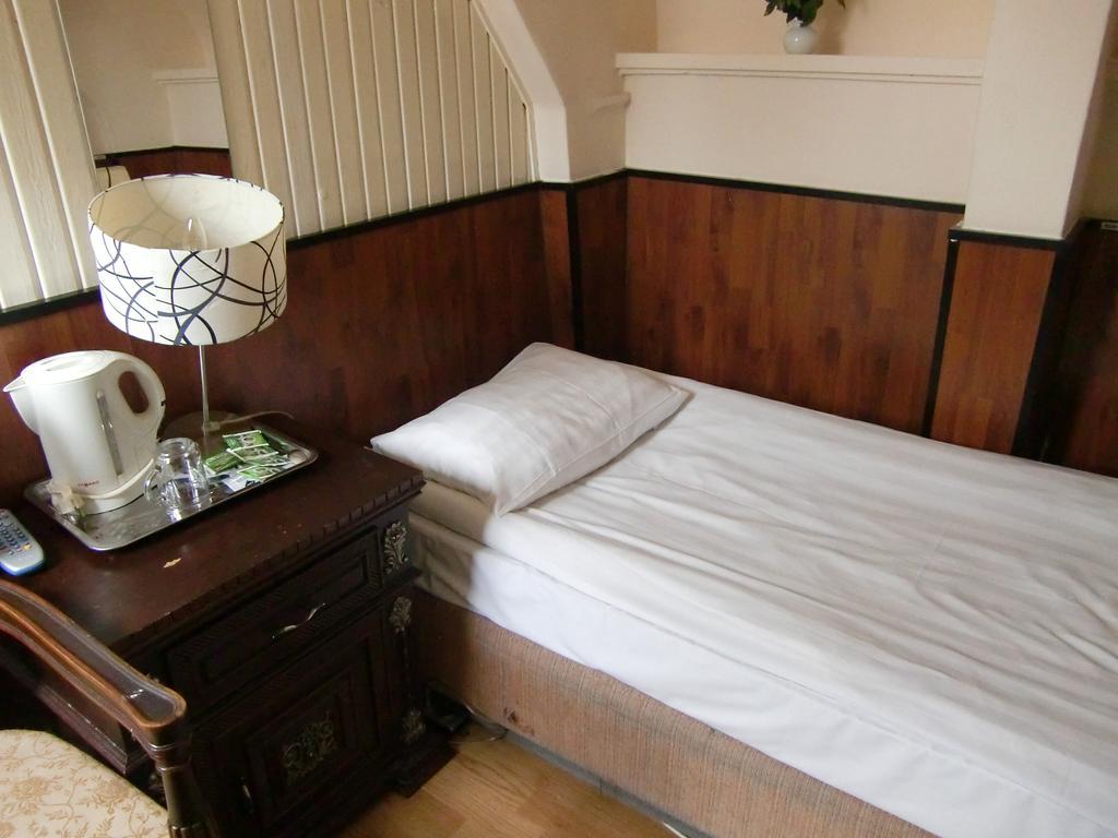 Budget Hotel Thorbecke Амстердам Номер фото